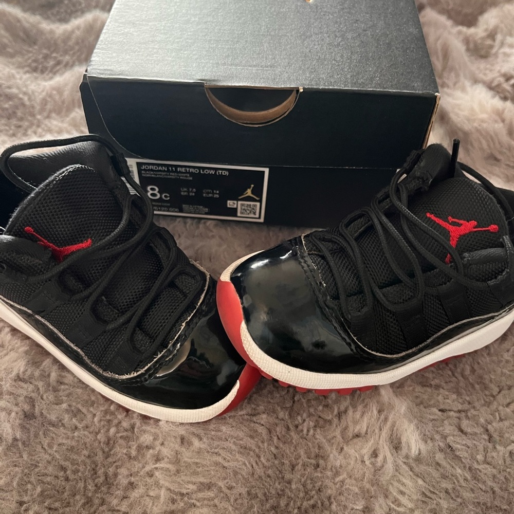 Jordan 11 retro lows